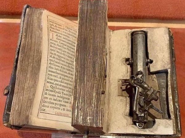 The Pistol Hidden in the Bible: Francesco Morosini’s Remarkable Legacy