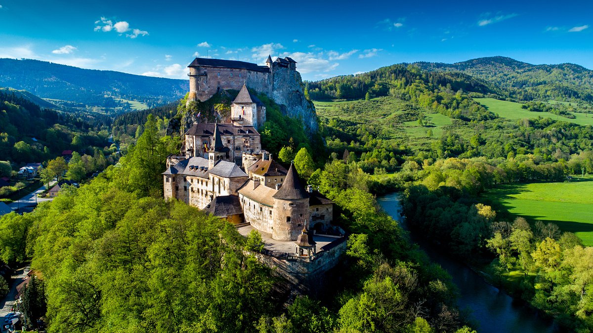 Orava Castle: Slovakia’s Majestic Fortress of History and Architecture