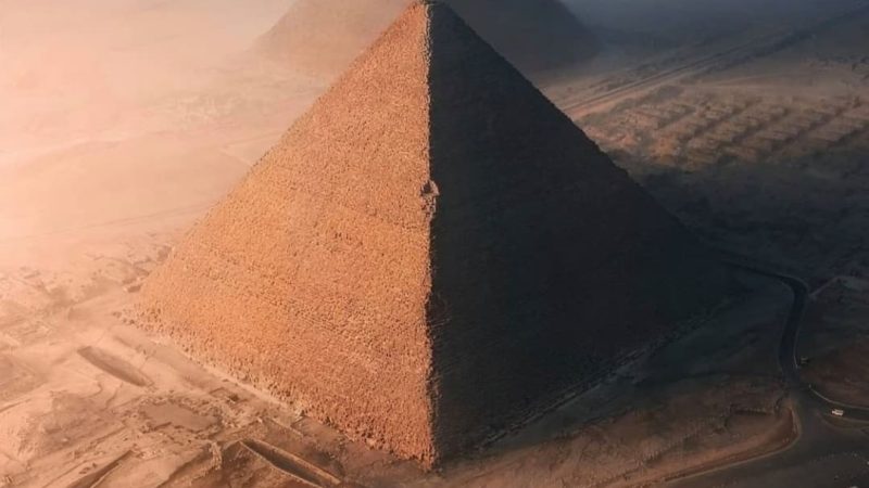 The Timeless Majesty of the Pyramids of Giza through Photography