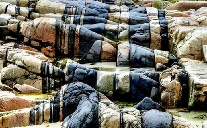 Exploring the Striking Banded Rocks of Hosta Beach, North Uist, Outer Hebrides, Scotland